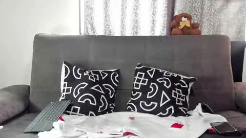 Snapshot of simeone_panda chatting on September 2025 02:40:01 PM simeone_panda online show from September 2025 02:40:01 PM