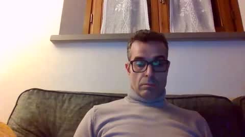 Snapshot of simmeturbate chatting on February 2026 09:40:01 PM Italiandaddyitalydickassbottomassholecomshowmasturbatenudeboyitalyatleticcutemuscolarhardcockdickboy online show from February 2026 09:40:01 PM