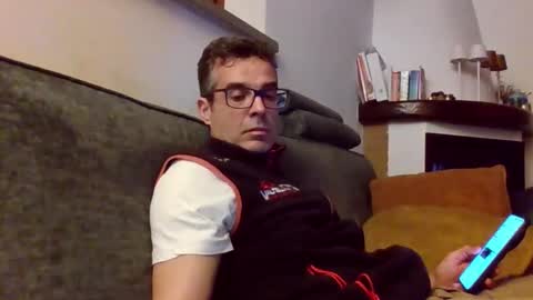 Snapshot of simmeturbate chatting on April 2026 08:14:01 PM Italiandaddyitalydickassbottomassholecomshowmasturbatenudeboyitalyatleticcutemuscolarhardcockdickboy online show from April 2026 08:14:01 PM