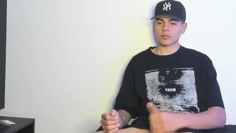 Simon Independent Model online show from March 2025 11:56:02 PM