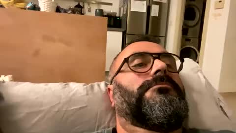 Snapshot of simon_bb chatting on December 2025 08:48:01 PM Si online show from December 2025 08:48:01 PM