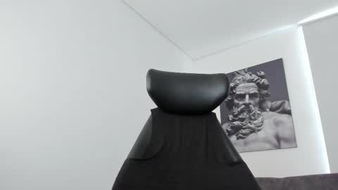 simon_leon01 online show from October 2025 01:07:01 PM