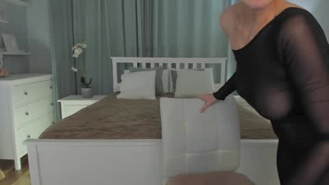 Simona  online show from December 2024 04:14:02 PM