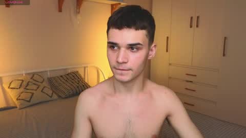 Snapshot of simonboy592 chatting on April 2026 01:41:02 PM Alex online show from April 2026 01:41:02 PM