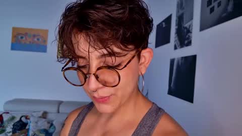 Sim. online show from November 2025 03:54:01 PM