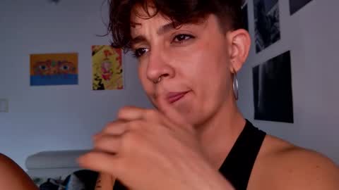 Sim. online show from November 2025 08:52:02 PM