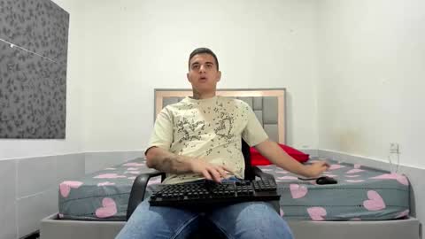 SIMON KELER online show from November 2025 04:05:01 AM