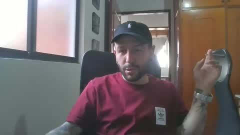 Snapshot of simonm777 chatting on November 2025 07:03:01 PM simonm777 online show from November 2025 07:03:01 PM