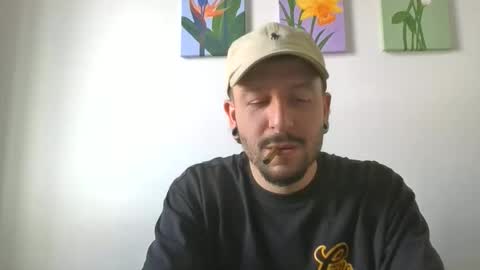 Snapshot of simonm777 chatting on May 2026 07:00:02 PM simonm777 online show from May 2026 07:00:02 PM