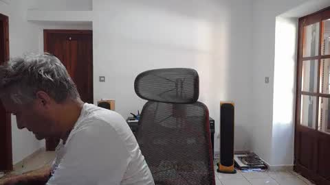 Snapshot of simonthenudist chatting on September 2025 12:52:01 PM Simon online show from September 2025 12:52:01 PM