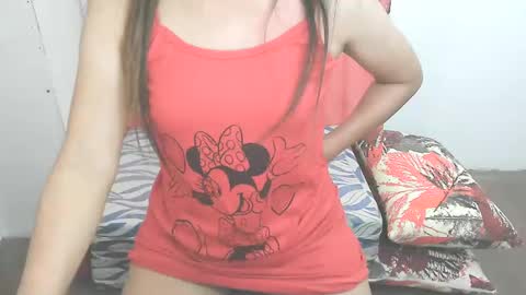 Snapshot of simpleladie15 chatting on February 2025 09:17:01 PM marisweet online show from February 2025 09:17:01 PM