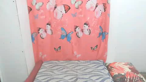 Snapshot of simpleladie15 chatting on February 2025 01:11:01 AM marisweet online show from February 2025 01:11:01 AM