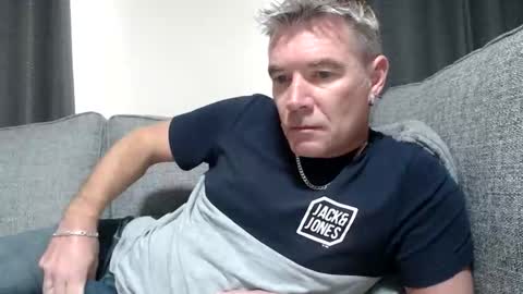 Snapshot of simplelife0 chatting on October 2025 12:28:01 PM Ricky online show from October 2025 12:28:01 PM