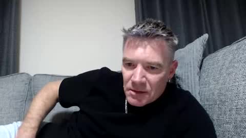 Snapshot of simplelife0 chatting on November 2025 01:37:01 AM Ricky online show from November 2025 01:37:01 AM