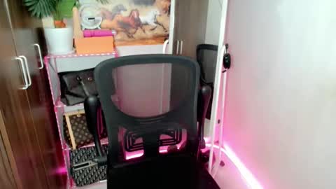 Snapshot of simplepinayx chatting on April 2026 05:35:01 AM call me nath online show from April 2026 05:35:01 AM