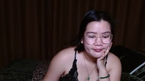 Snapshot of simply_niki chatting on April 2026 09:58:01 AM zia online show from April 2026 09:58:01 AM