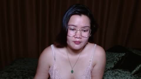 Snapshot of simply_niki chatting on April 2026 10:08:01 AM zia online show from April 2026 10:08:01 AM