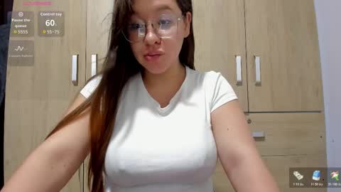 Snapshot of simply_zoe___ chatting on February 2026 09:52:01 PM zoe online show from February 2026 09:52:01 PM