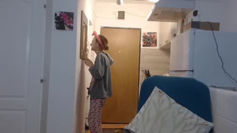 Snapshot of simyhvn chatting on February 2025 05:09:01 AM simyhvn online show from February 2025 05:09:01 AM