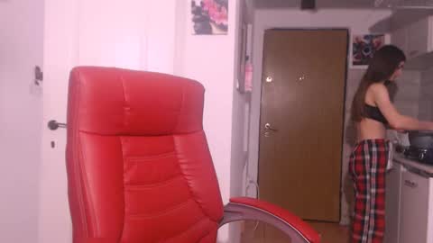 Snapshot of simyhvn chatting on October 2025 04:50:01 PM simyhvn online show from October 2025 04:50:01 PM