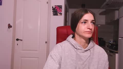 Snapshot of simyhvn chatting on February 2026 06:01:02 AM simyhvn online show from February 2026 06:01:02 AM