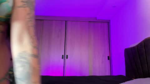 Snapshot of sin_ner34 chatting on April 2026 07:55:01 PM Sunny online show from April 2026 07:55:01 PM