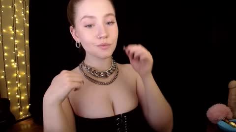 Sindi online show from November 2025 05:23:01 PM