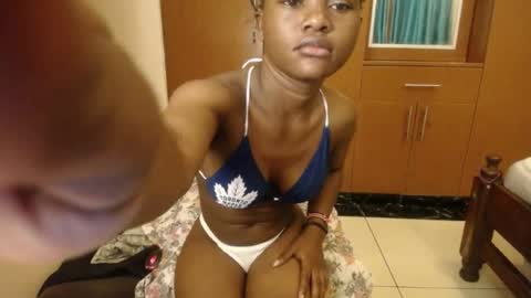 Snapshot of sindoll_ chatting on April 2026 03:08:01 PM Elsy online show from April 2026 03:08:01 PM