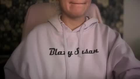 Sindra online show from November 2025 10:53:02 PM