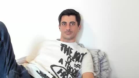 ReynardTheFox online show from November 2025 08:37:01 AM