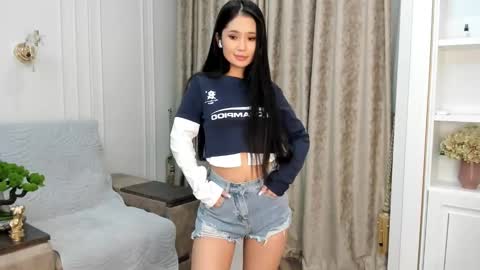 Ellie online show from December 2024 02:59:01 PM