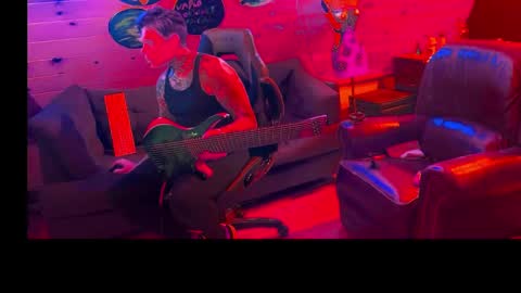 Snapshot of siphonophorslaysstrings chatting on April 2026 12:41:01 AM Unbridledfuckingcrazy online show from April 2026 12:41:01 AM