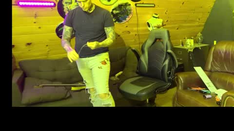 Snapshot of siphonophorslaysstrings chatting on April 2026 07:14:01 PM Unbridledfuckingcrazy online show from April 2026 07:14:01 PM