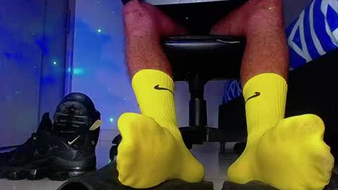 only foot                         worshipers here online show from February 2026 01:13:02 AM