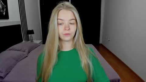 SirenaBloom online show from October 2025 09:26:01 AM