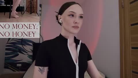 Snapshot of sirenaswhisper chatting on April 2026 09:50:02 PM Goddess Sirena online show from April 2026 09:50:02 PM
