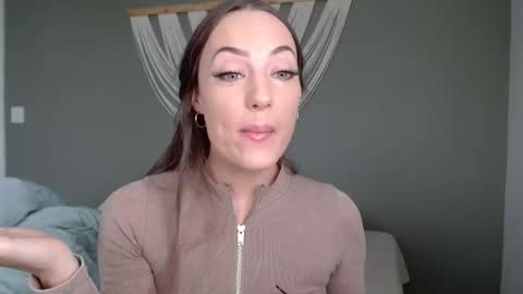 SirenEyes online show from April 2026 07:11:01 PM