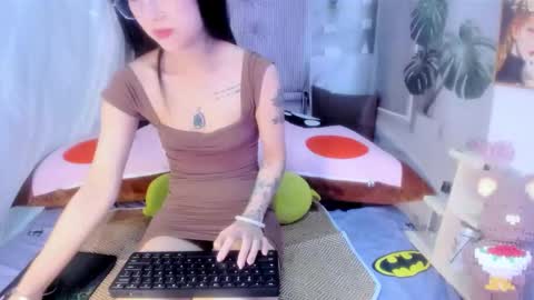 julila online show from November 2025 03:38:02 AM