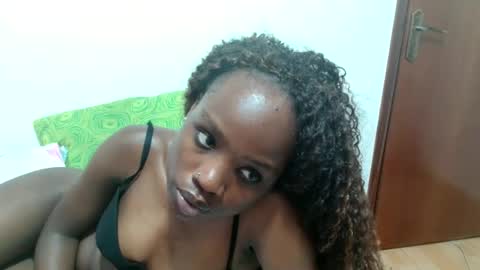 Snapshot of sismile chatting on April 2026 06:19:01 AM shannie online show from April 2026 06:19:01 AM