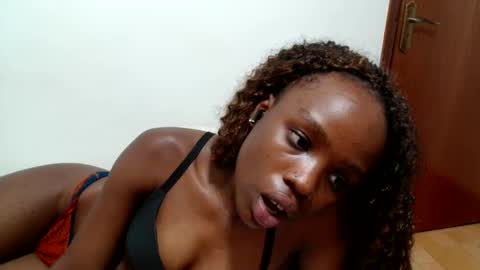 Snapshot of sismile chatting on April 2026 08:19:02 AM shannie online show from April 2026 08:19:02 AM