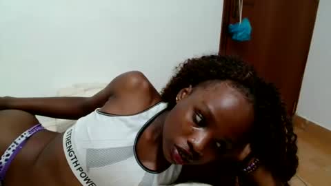 Snapshot of sismile chatting on April 2026 09:51:02 PM shannie online show from April 2026 09:51:02 PM