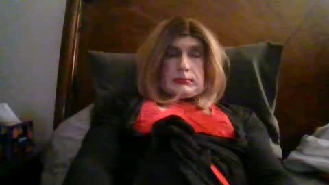 Snapshot of sissyandi38 chatting on March 2026 02:04:01 AM wants to suck cock online show from March 2026 02:04:01 AM