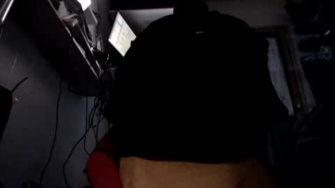 Snapshot of sissyboilooking chatting on April 2026 05:32:02 PM RESPONDS WELL TO ... online show from April 2026 05:32:02 PM