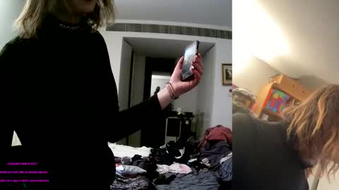 Snapshot of sissycdmish chatting on October 2025 04:38:02 PM SissyCDMish online show from October 2025 04:38:02 PM