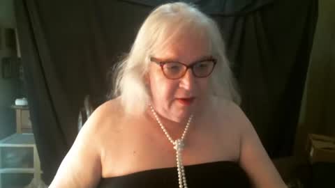 Sissy Diane online show from March 2025 02:00:01 PM