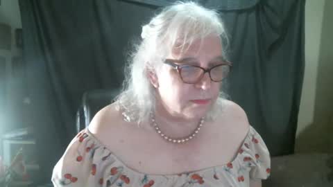 Sissy Diane online show from October 2025 11:48:02 PM