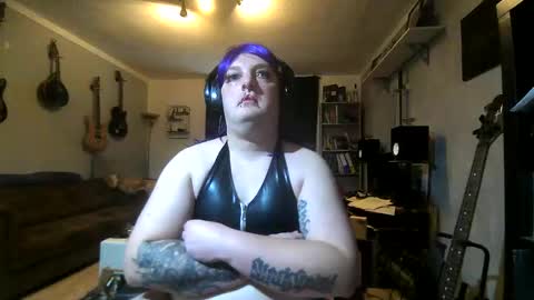 Snapshot of sissylovedoll chatting on October 2025 12:58:01 PM Tiffany Candy online show from October 2025 12:58:01 PM