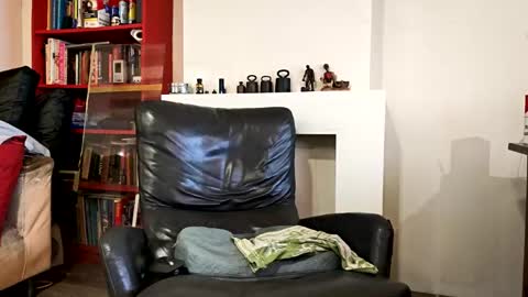 Petra online show from April 2026 06:04:02 PM