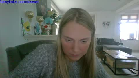 Snapshot of siswet19 chatting on November 2025 10:59:01 AM Elise online show from November 2025 10:59:01 AM