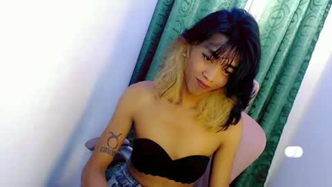 Snapshot of sizka_ford chatting on October 2025 11:46:01 PM Sizka online show from October 2025 11:46:01 PM